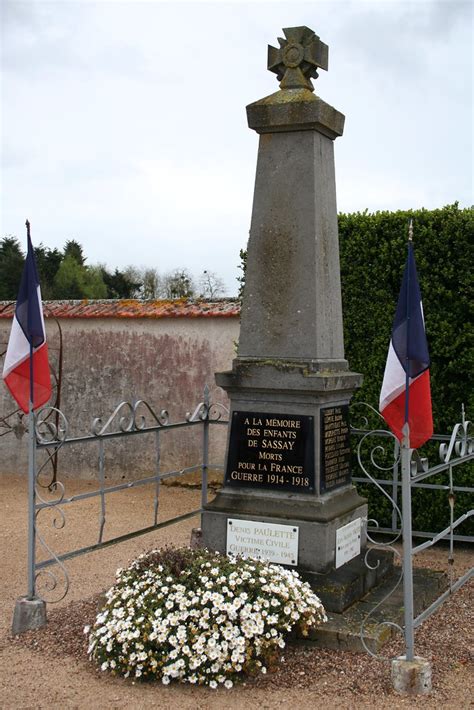 Sassay Monument Aux Morts De Sassay Loir Et Cher Flickr