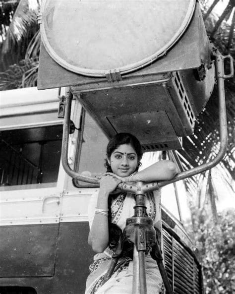 SriDevi on the set of the Tamil film 'Johnny' - 1980 : r/Sridevi