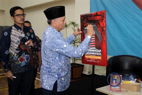 Diskusi Buku Serpihan Kisah Jurnalis Tiang Bendera