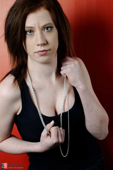 Super Hot Fledgling Model Honey ZB Porn