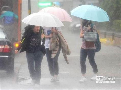 梅雨鋒面和西南氣流大合體！ 彭啟明：直撲中南部 生活 中時新聞網