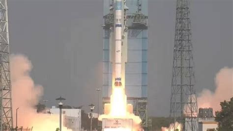 Isro Successfully Launches Sslv D2 Equitypandit