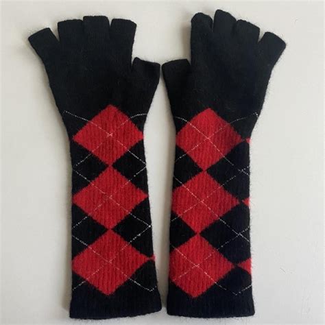 Fingerless Gloves In Black And Red Wool Never Worn Depop