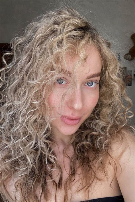 Beautiful Victoria Y O From Kiev With Blonde Hair Id Ladadate