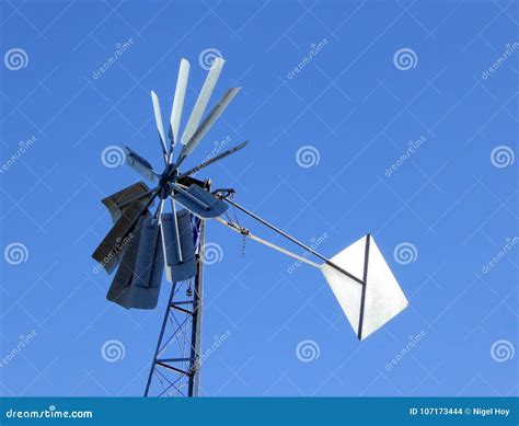 Cuchillas Y Paleta De Turbina De Viento Foto De Archivo Imagen De