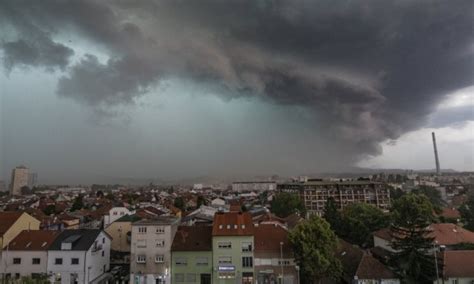 Zacrnilo Se U Minuti Pogledajte Kako Je Izgledao Dolazak Stra Nog