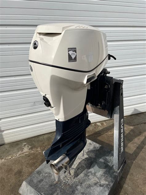 2006 Evinrude Etec 60HP Outboard Engine 2 Stroke 20 Shaft With Rigging