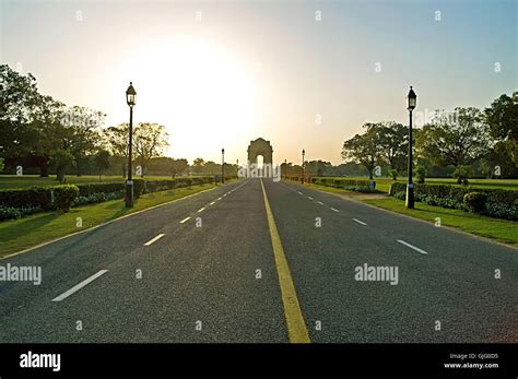 India Gate New Delhi Fotos Und Bildmaterial In Hoher Aufl Sung Alamy