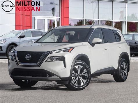 Nissan Rogue Awd Sv Milton On New N At Bb Mc R