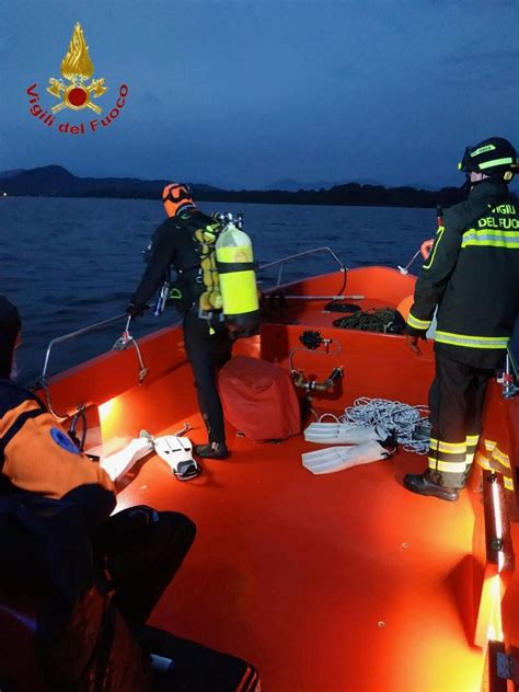 Maltempo Barca Si Ribalta Sul Lago Maggiore Trovato Il Corpo Dell