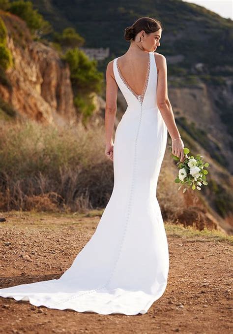 D Wedding Dress From Essense Of Australia Hitched Co Uk