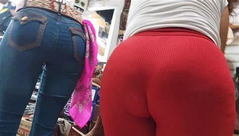 Milf Gives Me Her Best Poses Bends Over And Shows Her VPL Spandex Leggings Yoga Pants Forum