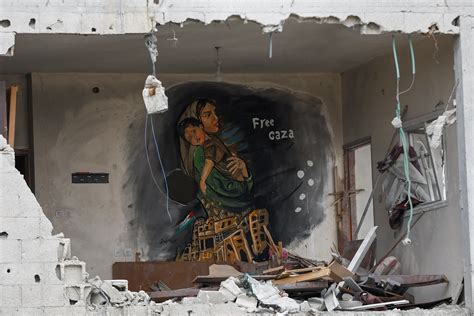 Gaza graffiti artists bedeck houses destroyed by Israel in war ...