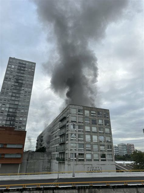 Chilango Incendio En Azcapotzalco Consume Edificio De Departamentos