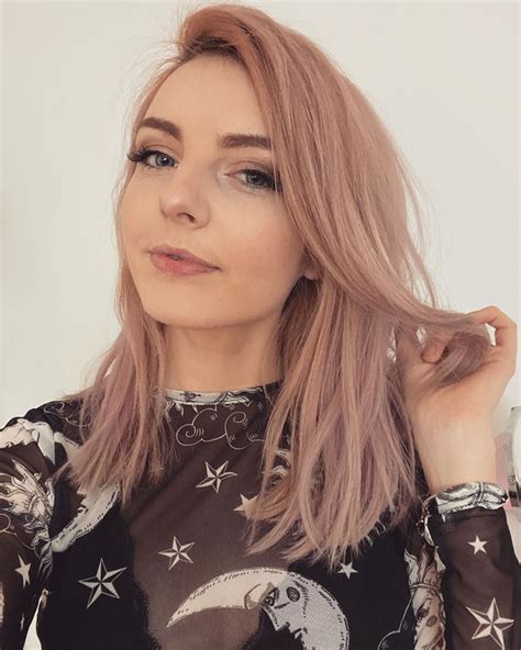 LDShadowLady (Elizabeth Dwyer) | Ldshadowlady, Famous youtubers, Female images