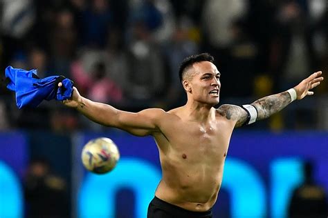 Serie A Lautaro Martínez Está Hecho Un Toro Llega On Fire Contra Su Atlético Marca