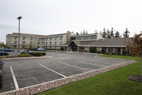 AmericInn Hotel & Suites of Sheboygan | Chamber Cash Accepted Here | Hotels/Motels/Inns/Resorts ...