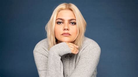 J ai tellement pleuré à la fin Louane se confie sur son tournage