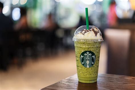 12 Delicious Matcha Drinks at Starbucks for Green Delights