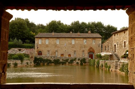 Bagno Vignoni Cosa Vedere Terme Agriturismo Quanto Dista Da Siena