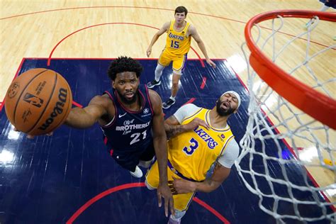 Joel Embiid Et Les Sixers écrasent Les Lakers