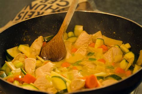 Rezept für Grünes Thai Curry mit Hähnchen Gemüse