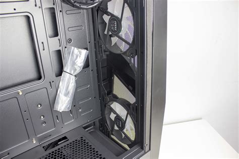 MSI MAG Forge 100R - low cost case with glass