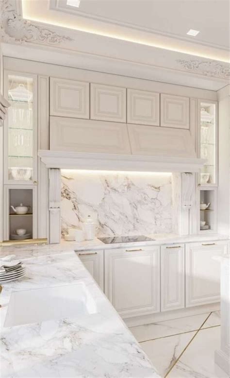 Белоснежная кухня | House design kitchen, Kitchen room design, Kitchen ...
