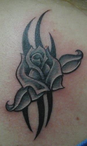 Indiana Tattoos: Beautiful Tribal Flower Tattoo