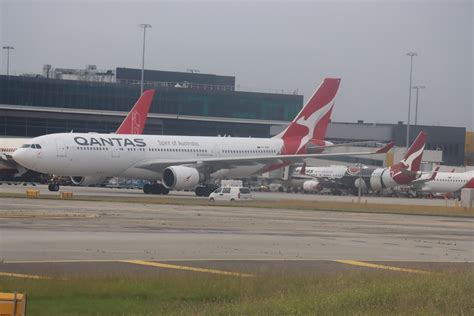 Qantas Airbus A330 200 VH EBG Flightaware Live Fli Flickr