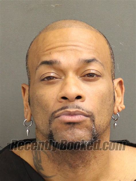 Recent Booking Mugshot For Dante Rayeal Rivera In Orange County Florida