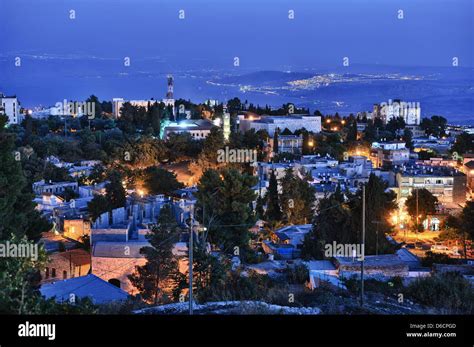 Safed hi-res stock photography and images - Alamy