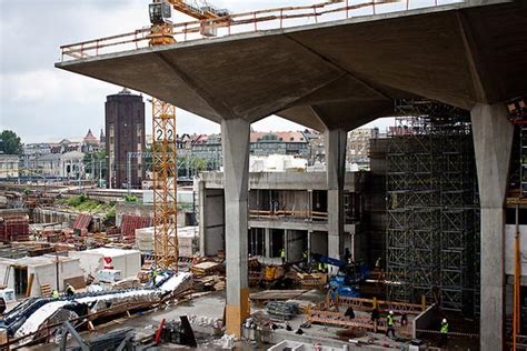 Budowa dworca w Katowicach na zdjęciach Kurier Kolejowy