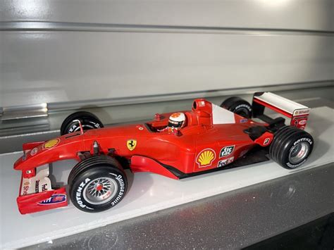 Ferrari F2001 Modellauto 1 18 Hot Wheels Schumacher Gebraucht in Siebnen für CHF 47 mit