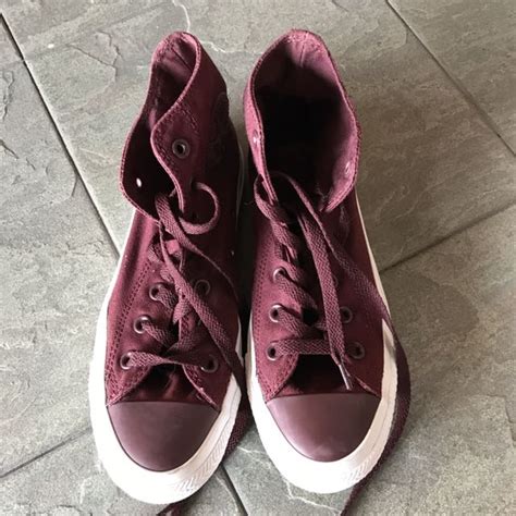 CONVERSE MAROON, Women's Fashion, Footwear, Sneakers on Carousell