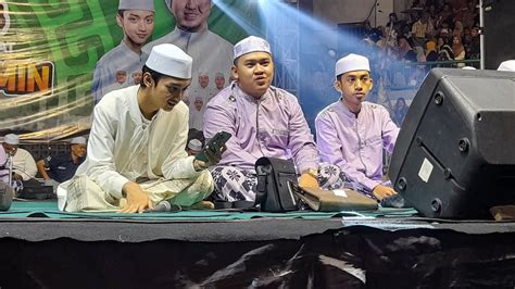 Gus Azmi Dan Jam Iyyah Sholawat Syubbanul Muslimin Di GOR PKPSO Jember