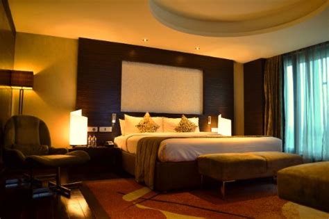 Book Hotel Rooms in Hyderabad | Vivanta Hyderabad, Begumpet