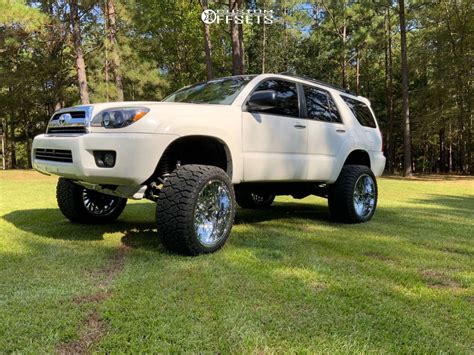 2008 Toyota 4Runner With 22x12 44 XF Forged Xfx 305 And 33 13 5R22