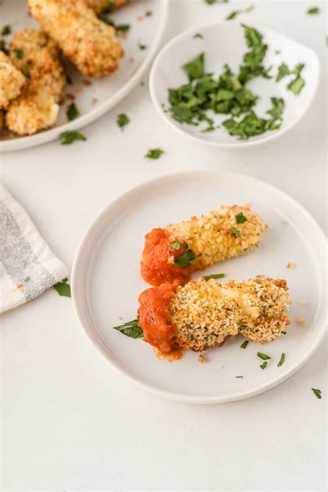 how to make mozzarella sticks at home