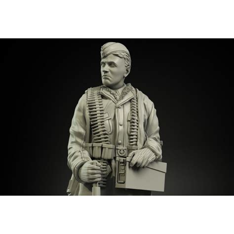 PANZER ART FI35 064 1 35 Waffen SS Anorakanzug MG 42 Ammo Carrier