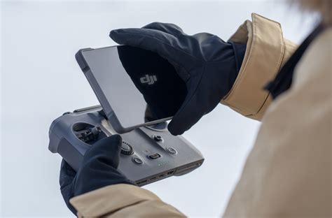 DJI представила невероятный Mavic 4 Pro. Это первый в истории дрон с ...