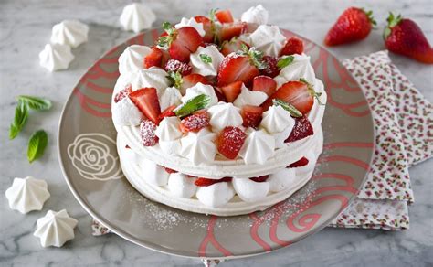 Strawberry Meringue Cake Recipe