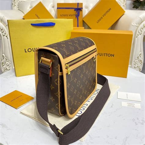 Louis Vuitton Monogram Messenger PM Bosphore M40106