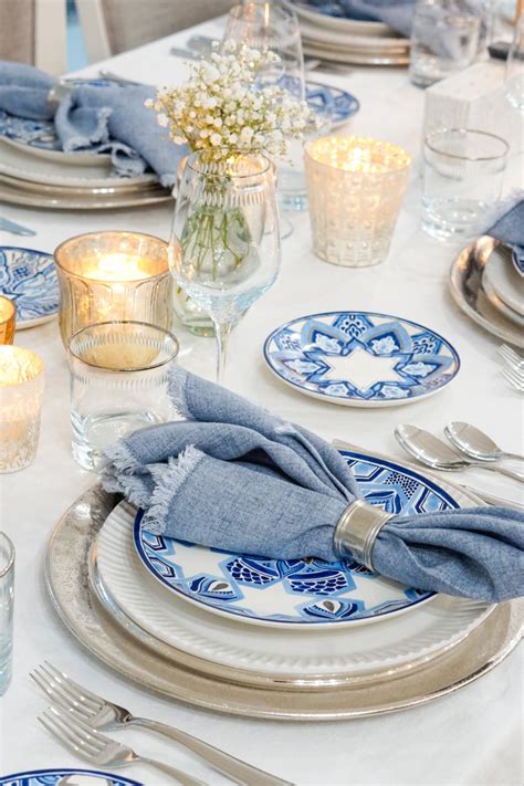 Hanukkah Table - Fashionable Hostess