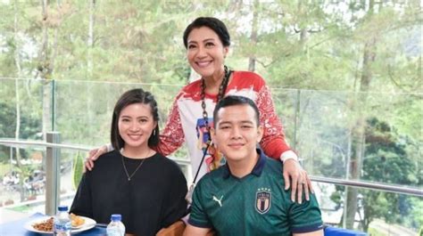 Biodata Dan Profil Angela Perkasa Umur Agama Dan Profesi Anak Andika