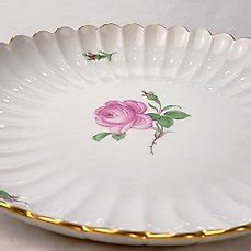 Red Rose Green Leaves Gold Border Meissen Large Catawiki