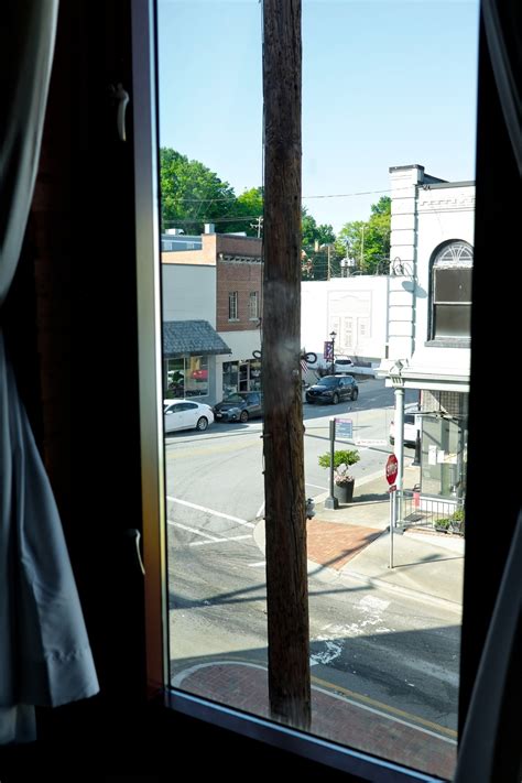 A Review of Three Trails Hotel in Elkin, North Carolina