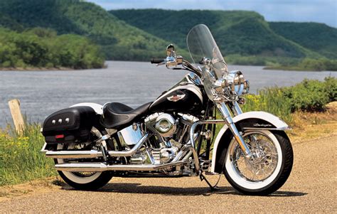 HARLEY DAVIDSON Softail Deluxe 2004 2005 Autoevolution