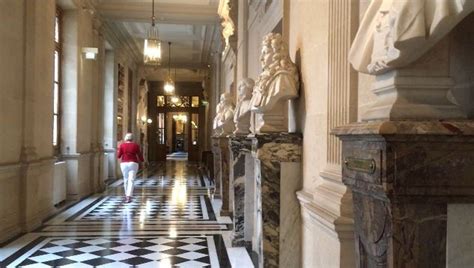 La Galerie Des Bustes De La Cour De Cassation Ici