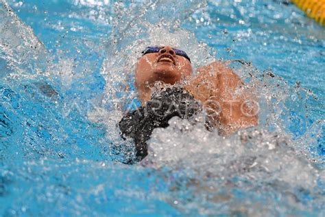 RENANG FINAL PUTRI GAYA PUNGGUNG 200 M ANTARA Foto